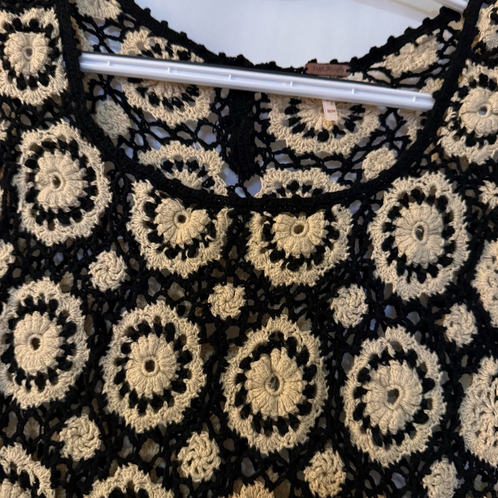 FREE PEOPLE Black & Beige Crochet Delilah Shift Dress Size M - Picture 13 of 14